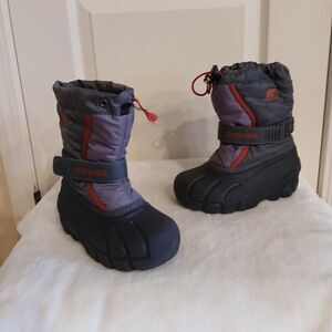 Sorel insulated winter snow boots in kids' size 11